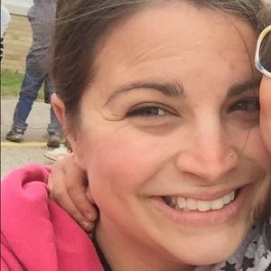 Meet your Posher, Karissa